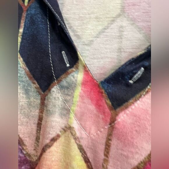 V-neck rainbow scales size small blouse - Picture 2 of 4